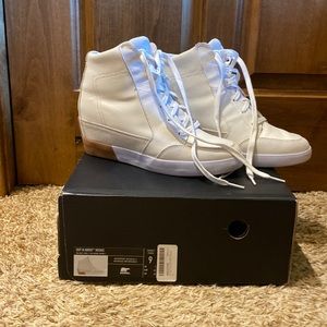 Sorel out and about wedge sea salt